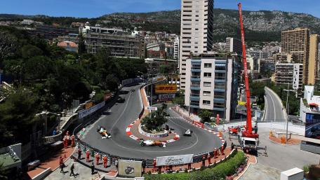 Monaco Grand Prix's Iconic Hairpin Curve Action wallpaper