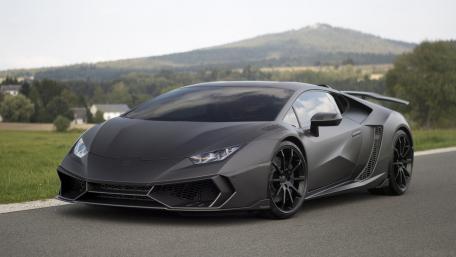 Sleek Lamborghini Huracan in Stunning Black Finish wallpaper