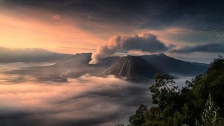 Mount Bromo wallpaper