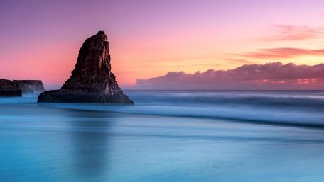 Silent beach (Davenport) wallpaper