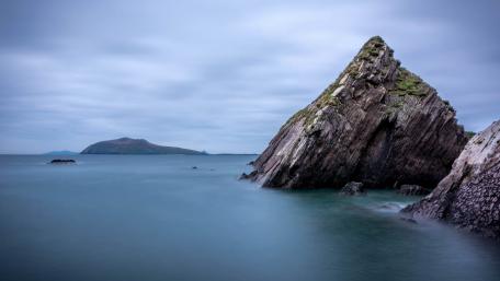 Majestic Coastal Cove View wallpaper