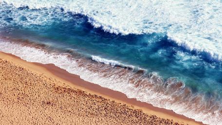 Serene Shoreline Bliss Ahead wallpaper