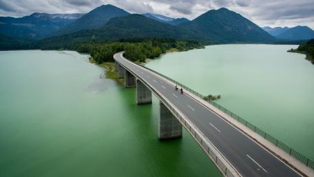 Serene Bridge Over Turquoise Waters wallpaper