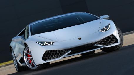 Sleek and Powerful Lamborghini Wallpaper wallpaper