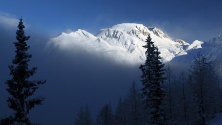 Majestic Alpine Winter Wonderland wallpaper