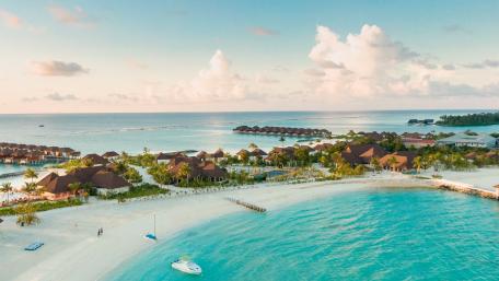 Tropical Island Paradise Awaits wallpaper