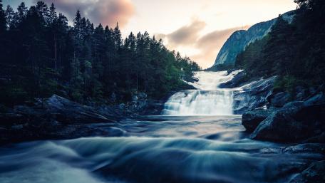 Serene Cascade at Dusk wallpaper