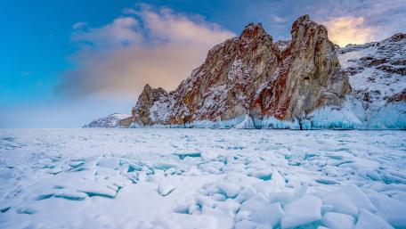 Frozen Beauty of Nature's Icebound Landscape wallpaper