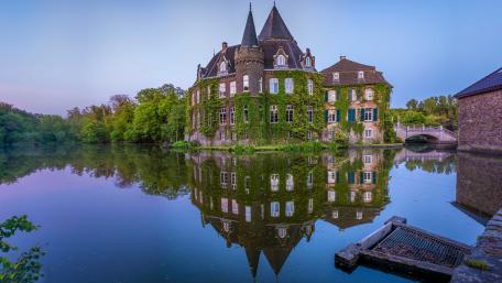 Schloss Linnep wallpaper