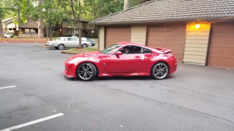Red Nissan 350z wallpaper