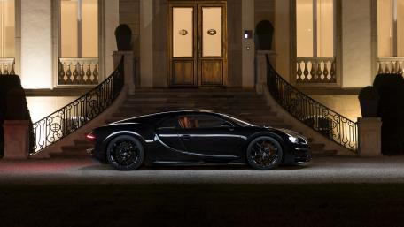 Sleek Elegance of the Bugatti Chiron at Night wallpaper