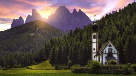 The small church of St. John of Nepomuk in Ranui wallpaper