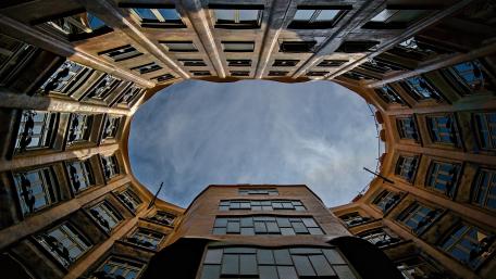 Skyward Perspective of Urban Elegance wallpaper