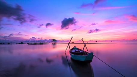Serene Sunset Reflections on the Lake wallpaper
