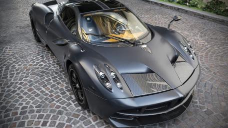 Sleek Elegance of the Pagani Huayra wallpaper