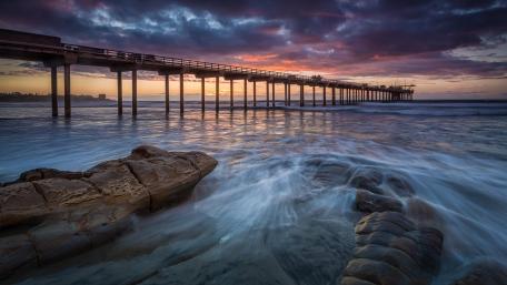 Serene Sunset at the Pier wallpaper