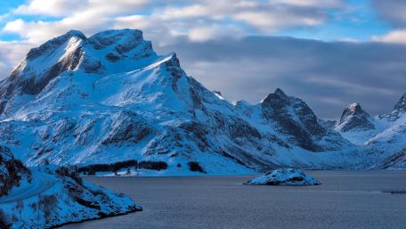 Majestic Snow-Capped Mountains and Serene Glacial Lake wallpaper
