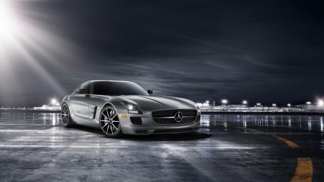 Sleek Silver Mercedes-Benz Dream Car Wallpaper wallpaper