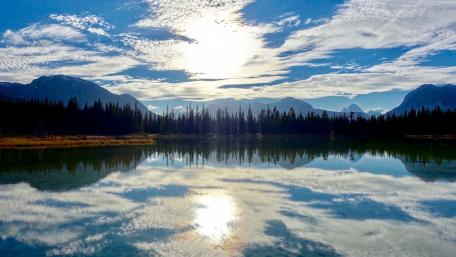 Tranquil Nature Reflections in Serene Landscape wallpaper