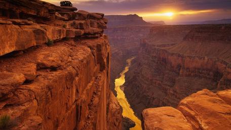 Majestic Canyon at Sunset wallpaper