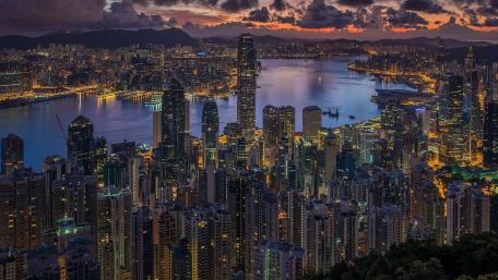 Breathtaking Hong Kong Skyline at Dusk wallpaper