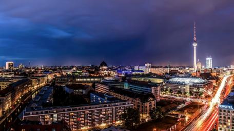 Stunning Berlin Skyline at Dusk wallpaper