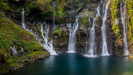 Serenity of Majestic Waterfalls wallpaper