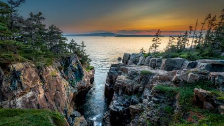 Serene Coastal Landscape at Sunset wallpaper