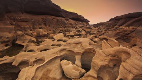Eroded Canyon at Twilight Glow wallpaper