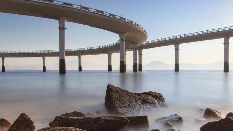 Serene View of the Coastal Bridge wallpaper