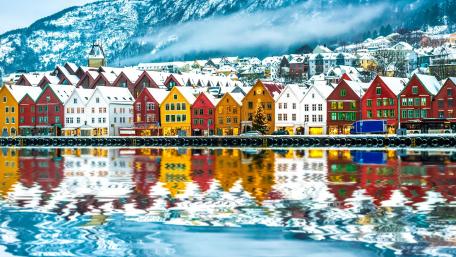 Vibrant Winter Reflections in a Coastal City Landscape wallpaper