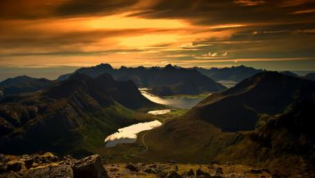 Majestic Sunset Over Mountain Landscape wallpaper