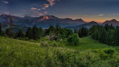Serene Mountain Landscape at Dusk wallpaper