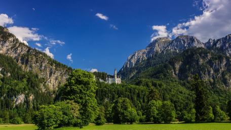 Neuschwanstein Castle wallpaper