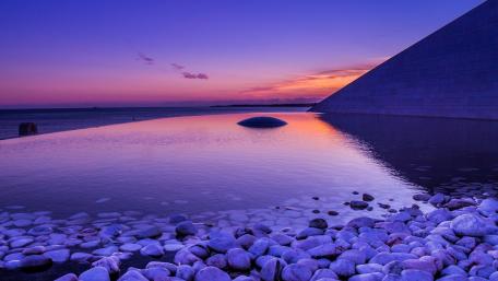 Tranquil Beach at Dusk Momentary Reflections wallpaper