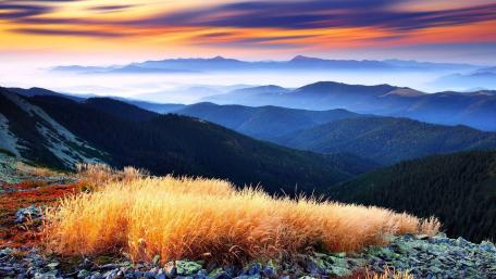 Majestic Mountain Landscape at Dusk wallpaper