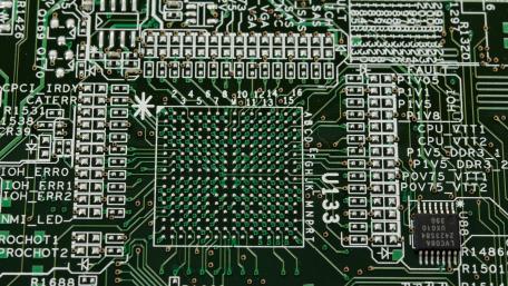 Intricate Design of Integrated Circuits in 4K Resolution wallpaper