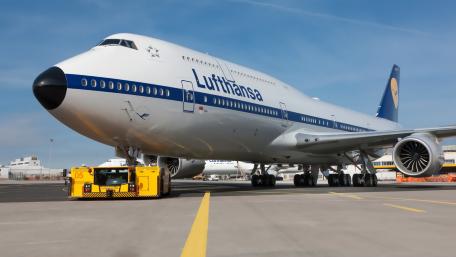 Majestic Lufthansa Boeing at the Airport wallpaper