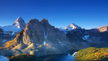 Majestic Mountain Sunrise wallpaper