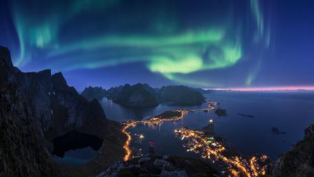 Night view from Reinebringen wallpaper