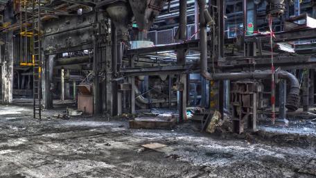 Abandoned Industrial Space in Stunning Detail wallpaper