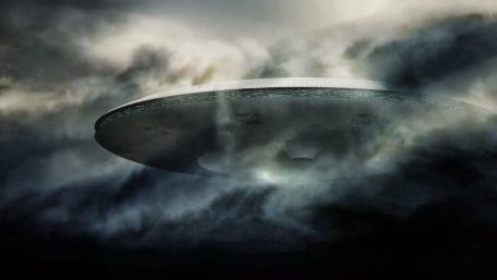 UFO Among the Misty Clouds wallpaper