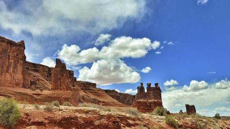 Arches National Park, The Three Gossips wallpaper