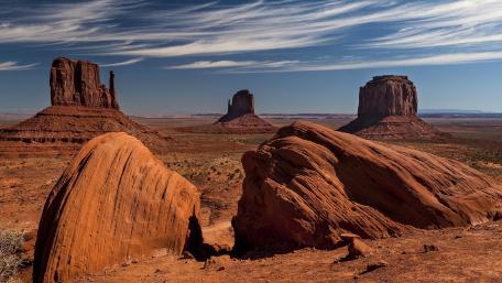 West and East Mitten Buttes wallpaper