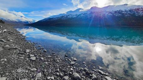 Rocks in Alaska wallpaper