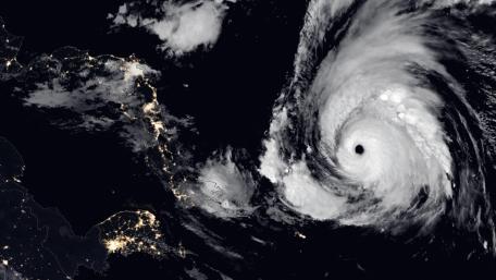 Super Typhoon Haishen wallpaper