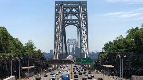 Traffic on the George Washington Bridge wallpaper