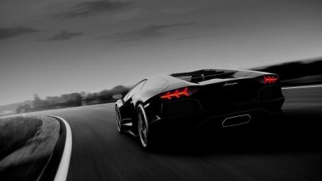 Sleek Monochrome Lamborghini Wallpaper wallpaper