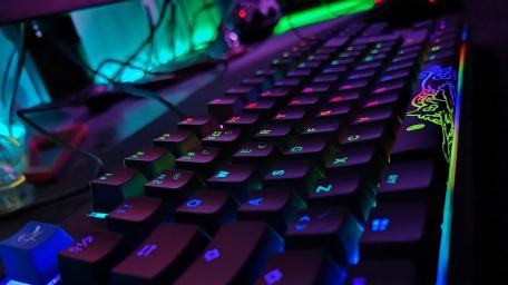 Vibrant Gaming Keyboard Glow Showcase wallpaper