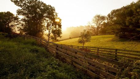 Breathtaking Countryside Sunrise Scene wallpaper